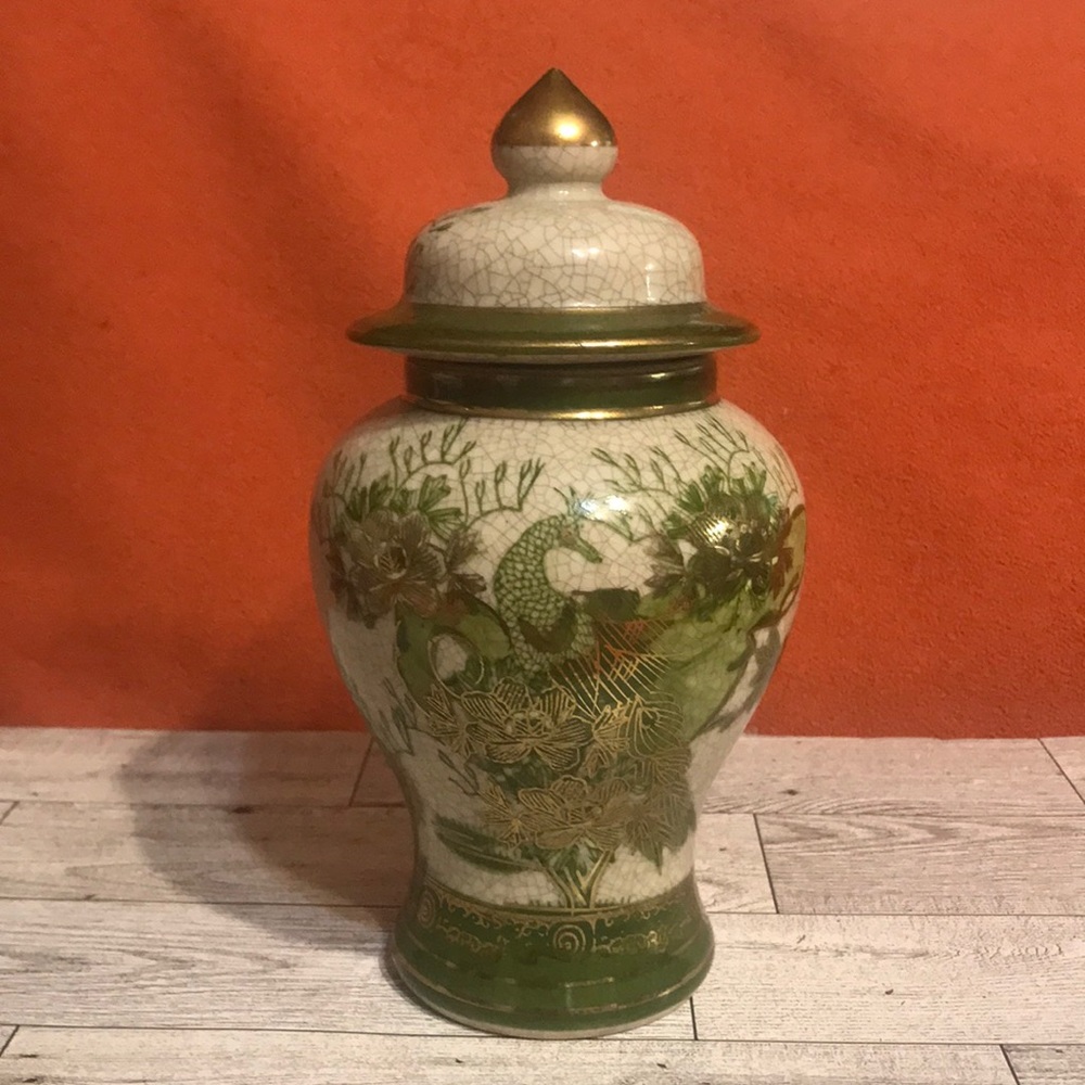 MAKE OFFER !!! Japanese Kutani Temple Jar from Showa Period